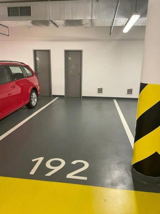 Apartment W/ Free Garage Parking Prag Exterior foto